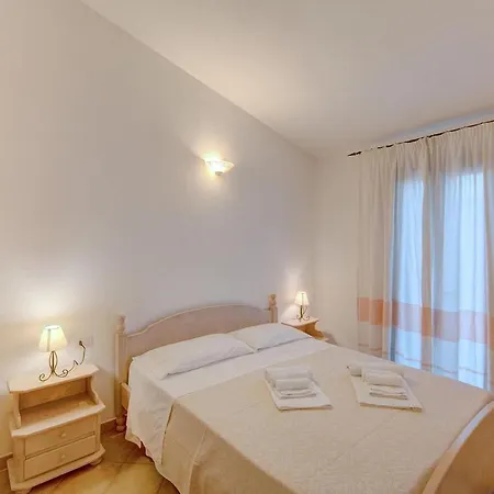 Trilo 6 Apartment *