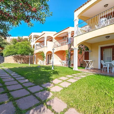 Apartment Trilo 6 Badesi